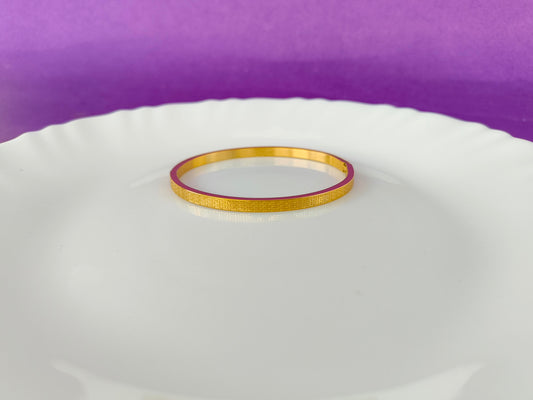 ADULT MINIMAL GOLD BRACELET X