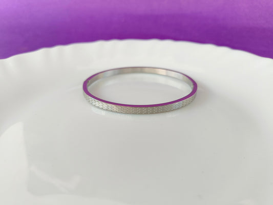 ADULT MINIMAL SILVER BRACELET X