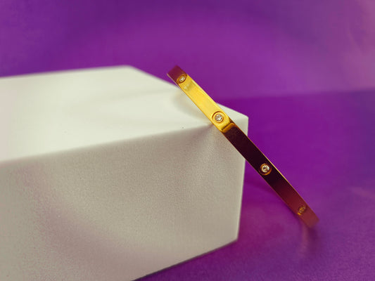 ADULT MINIMAL GOLD BRACELET X