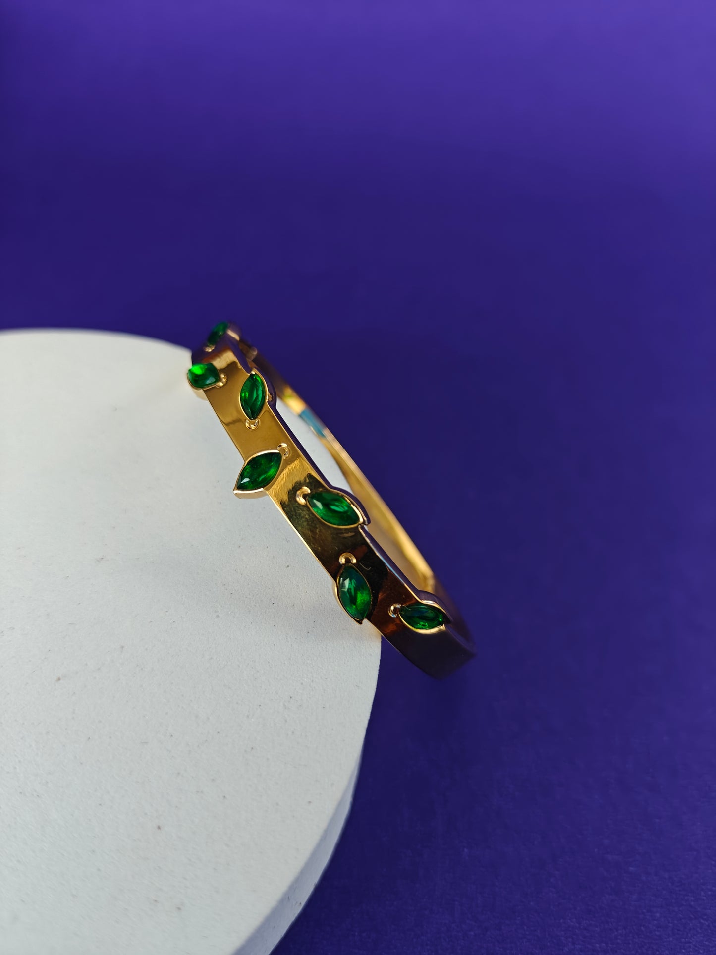 KIDS GOLD BRACELET  ..