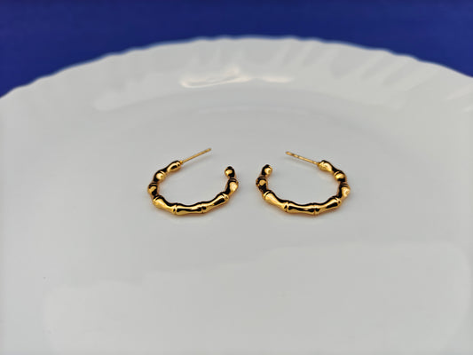 GOLD EARRING  9B T7 X