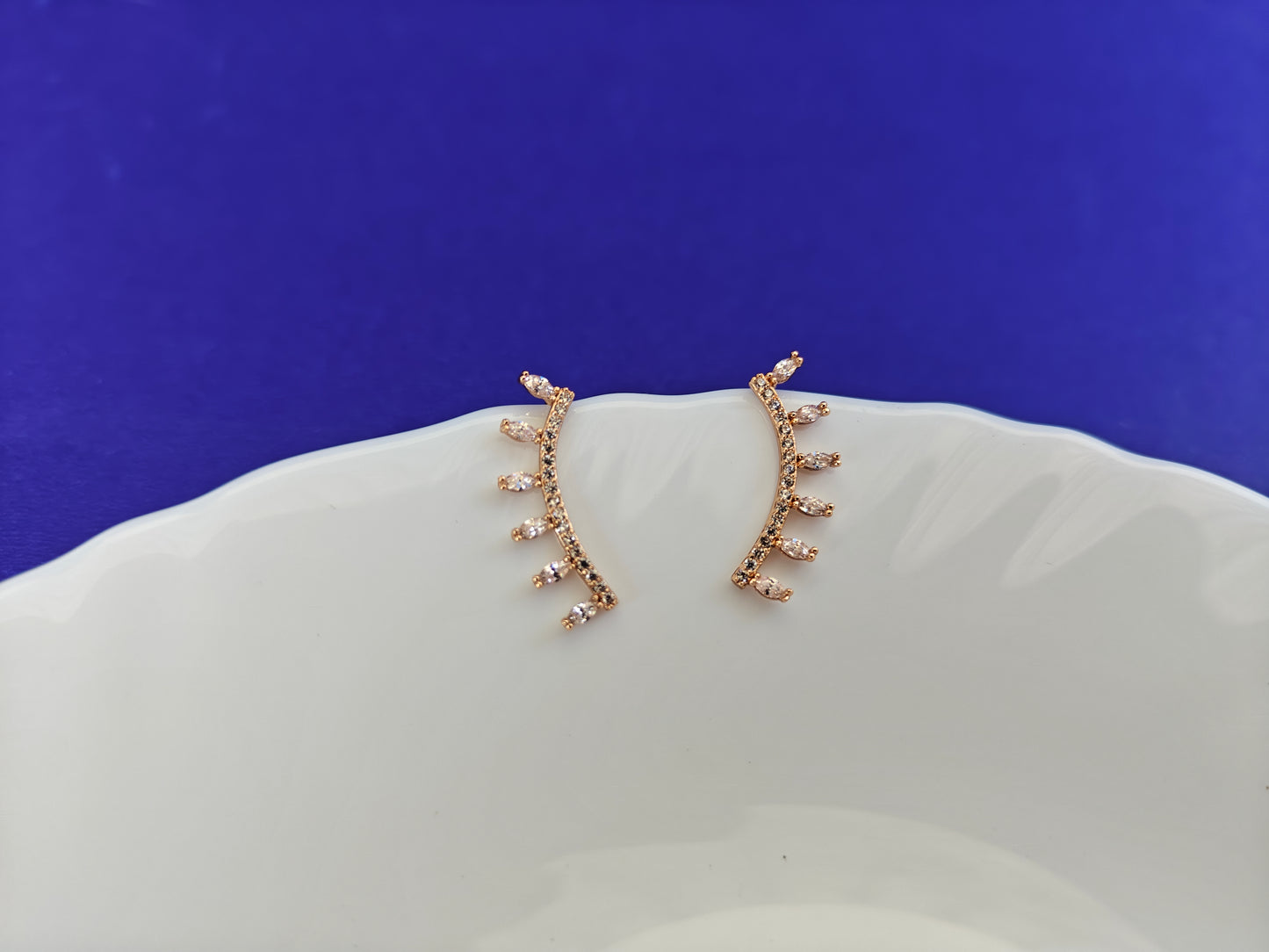 GOLD  EAR CUFF