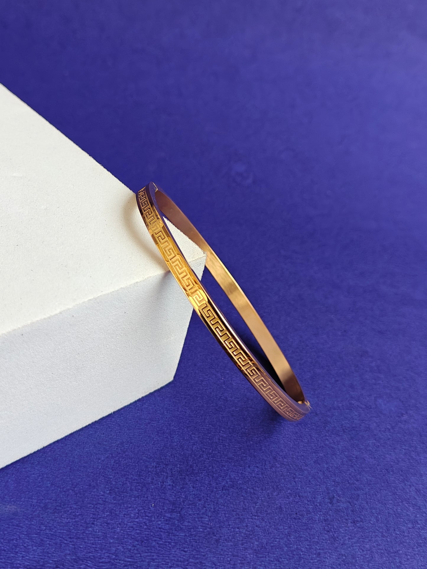 ADULT  GOLD BRACELET