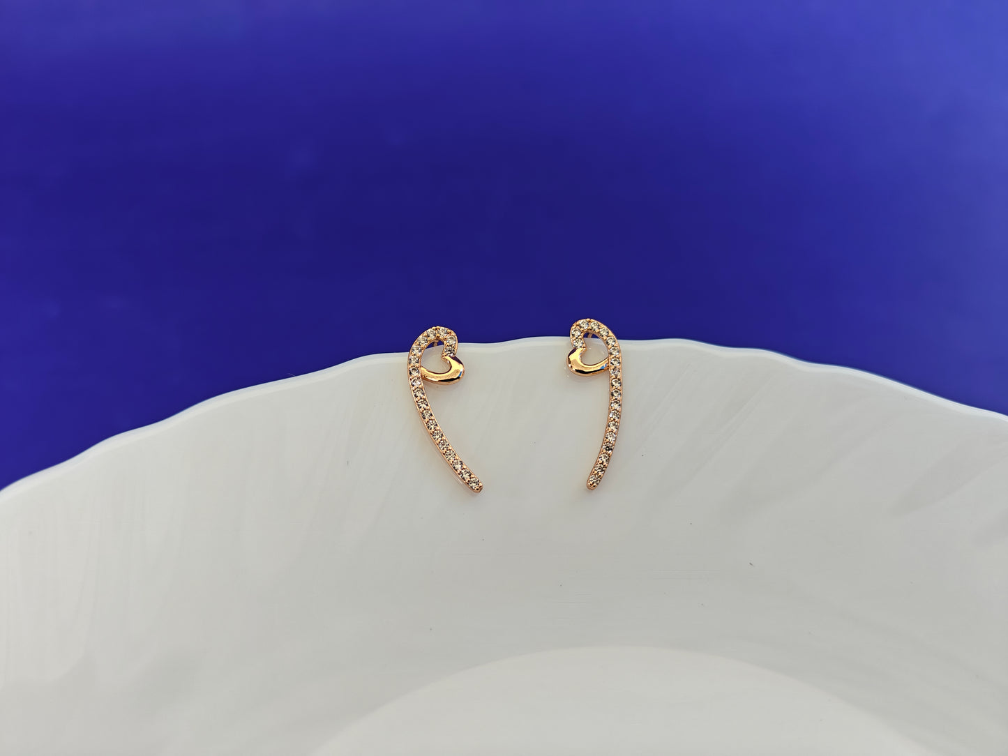 GOLD  EAR CUFF