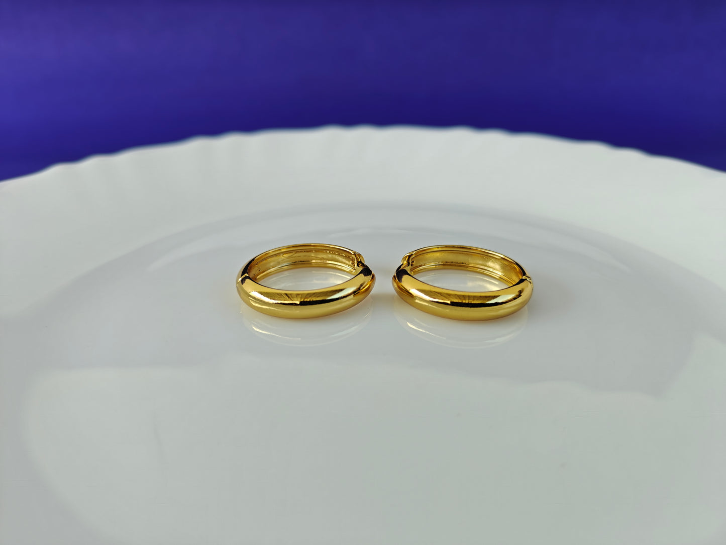 GOLD EARRING  8R T7 X