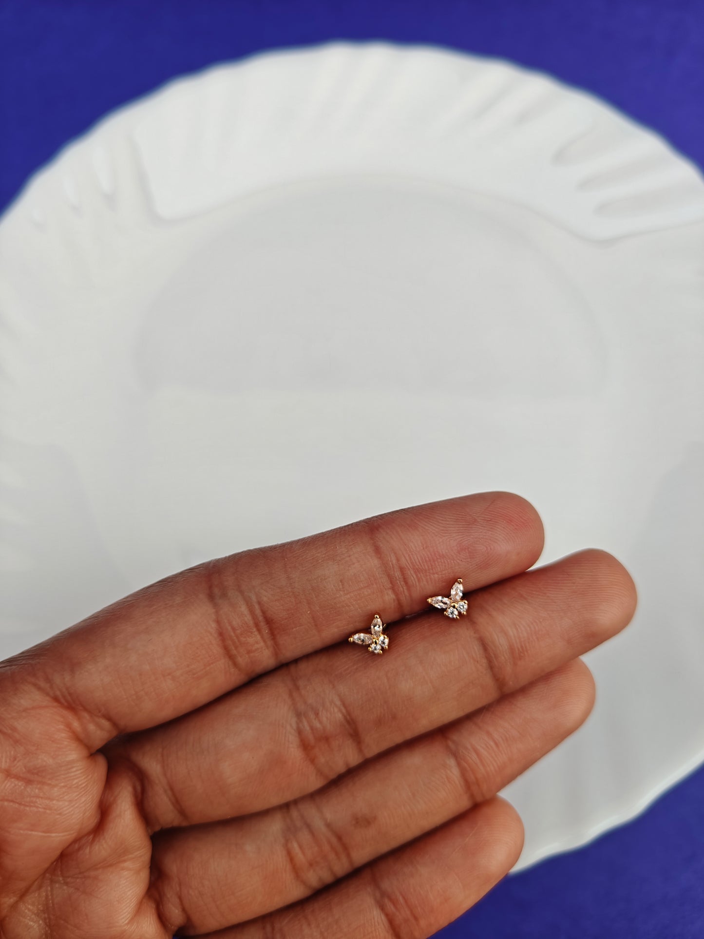 SCREW TYPE EARRINGS ANTI TARNISH AS 7