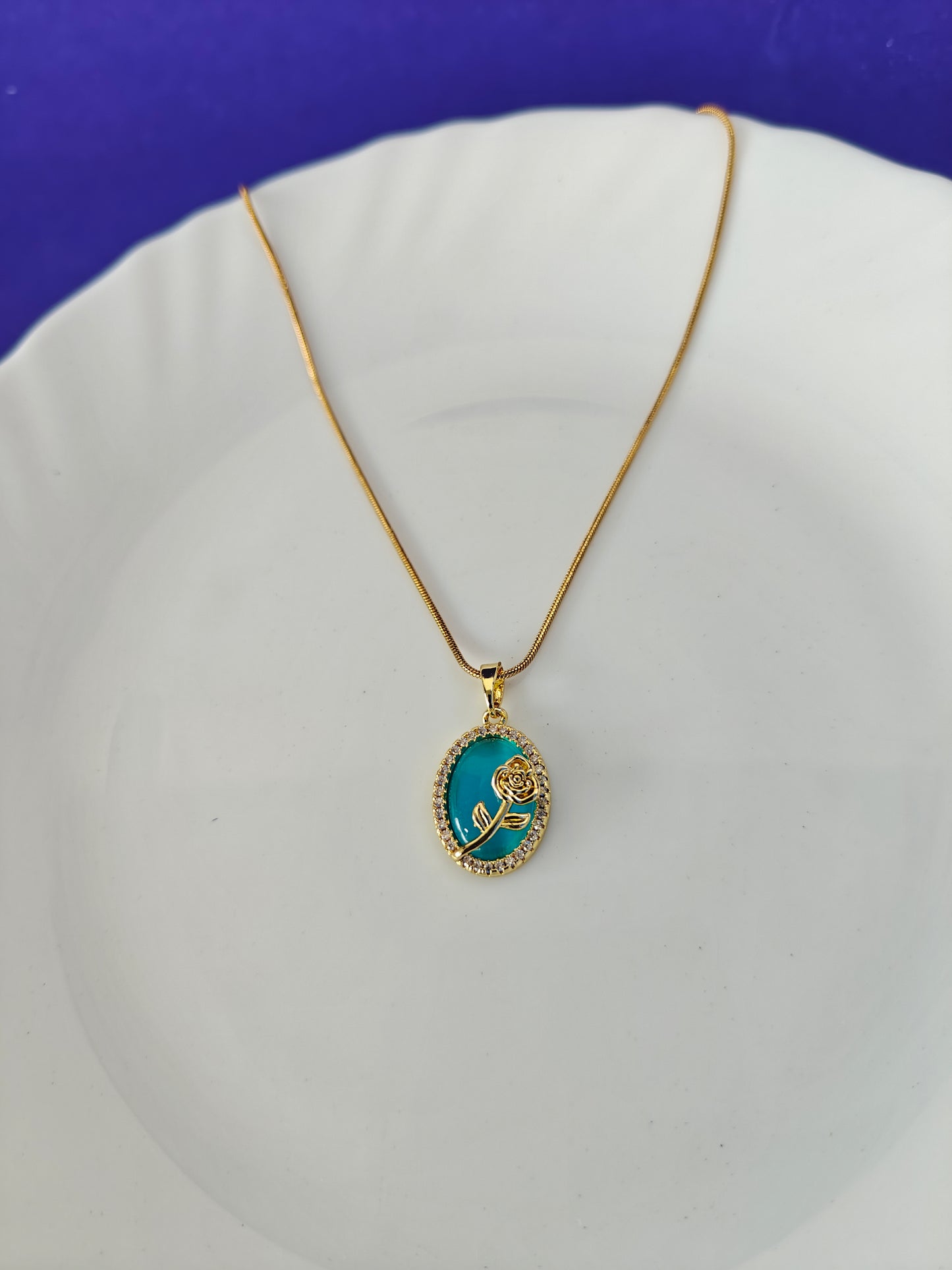 GOLD CHAIN    L S15