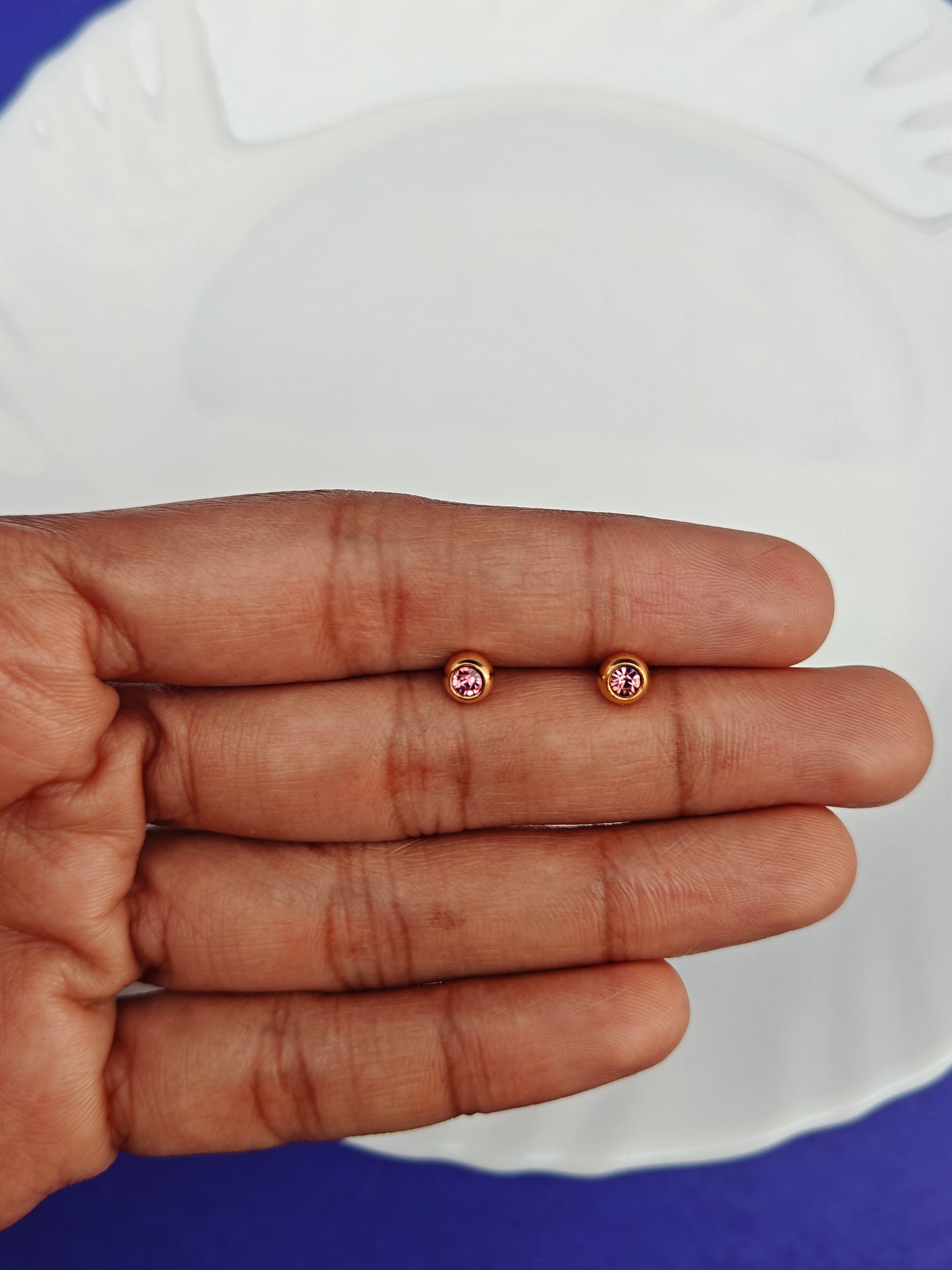 SCREW TYPE EARRINGS ANTI TARNISH AS 6
