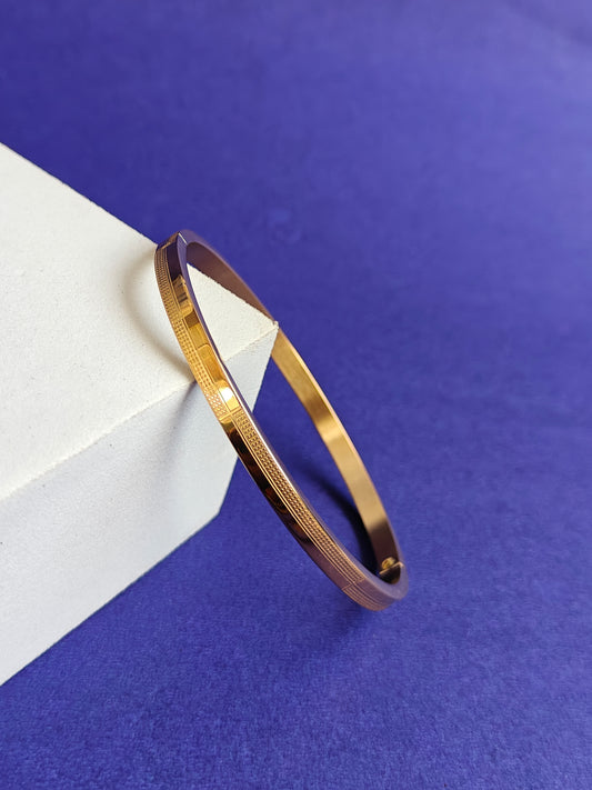 ADULT  GOLD BRACELET