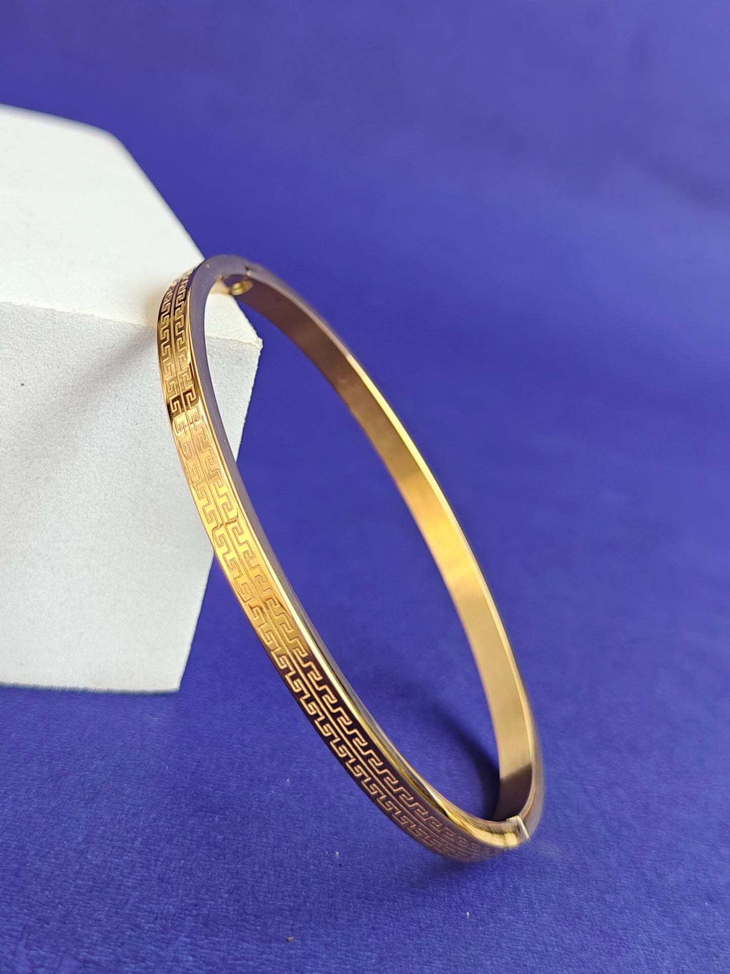 ADULT  GOLD BRACELET