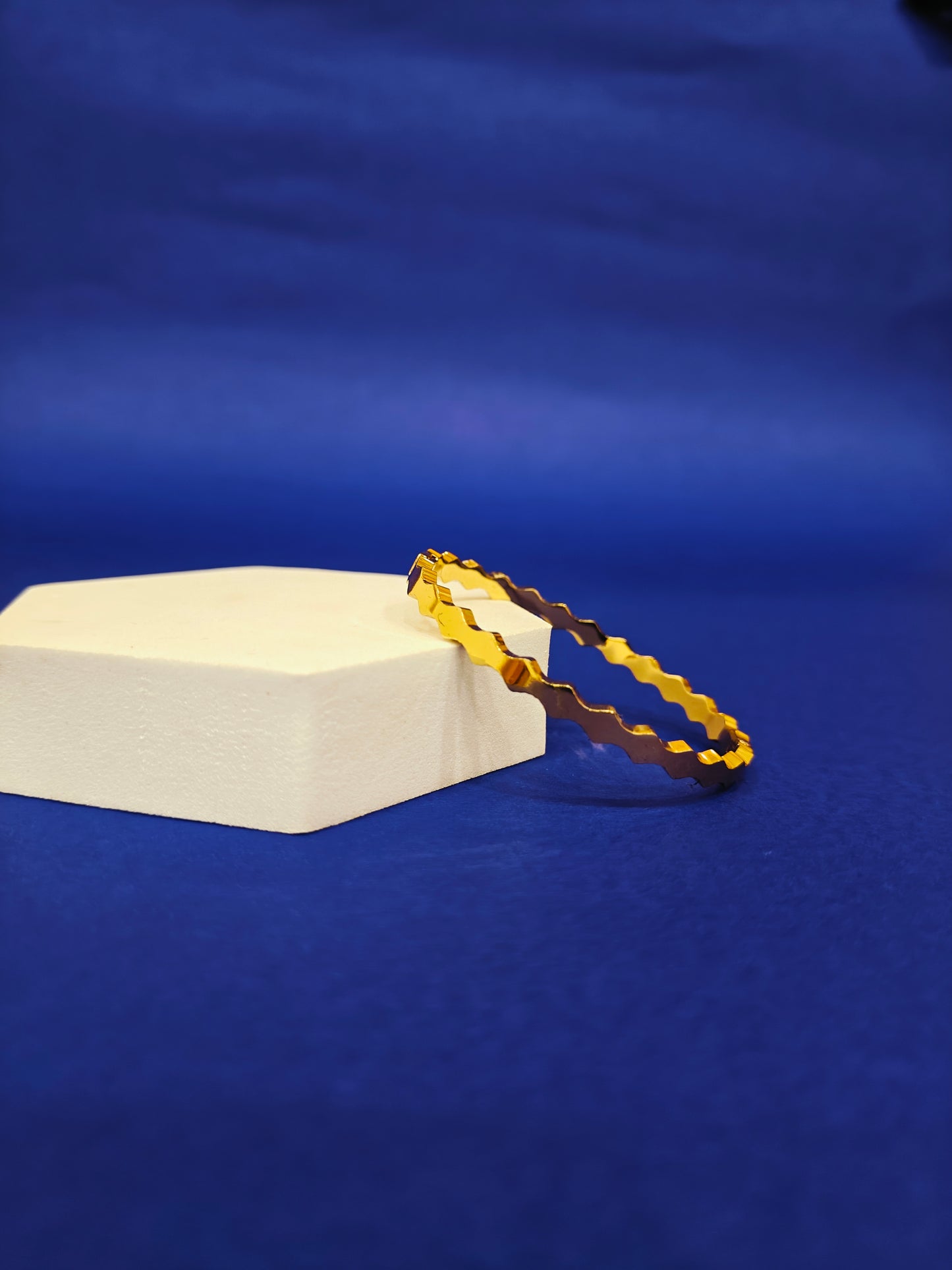 KIDS GOLD BRACELET ..