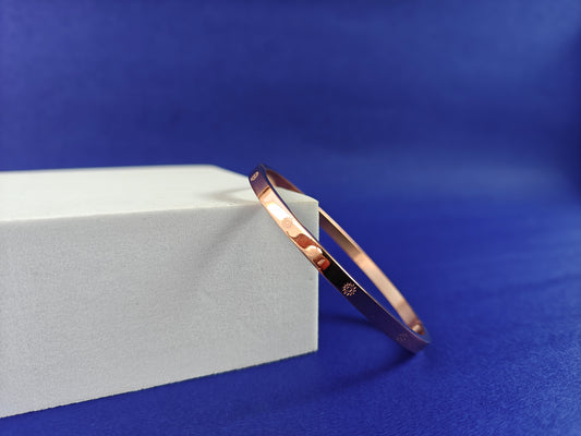 ADULT MINIMAL ROSEGOLD BRACELET y