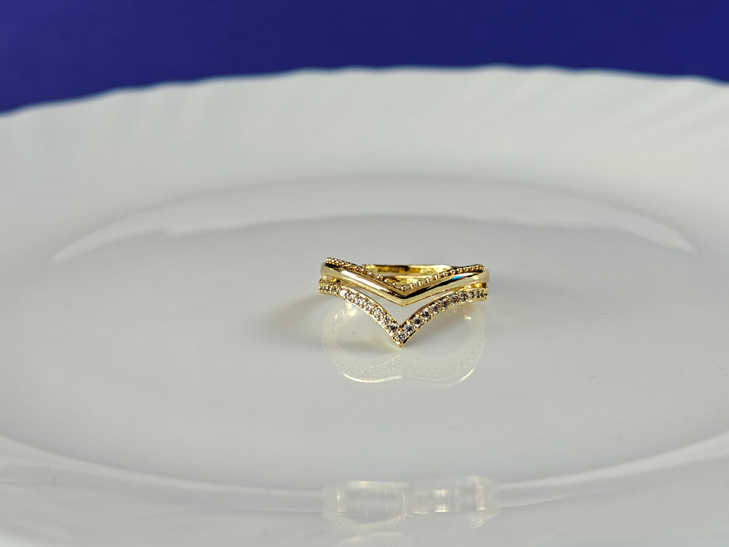 GOLD ADJUSTABLE RING ..
