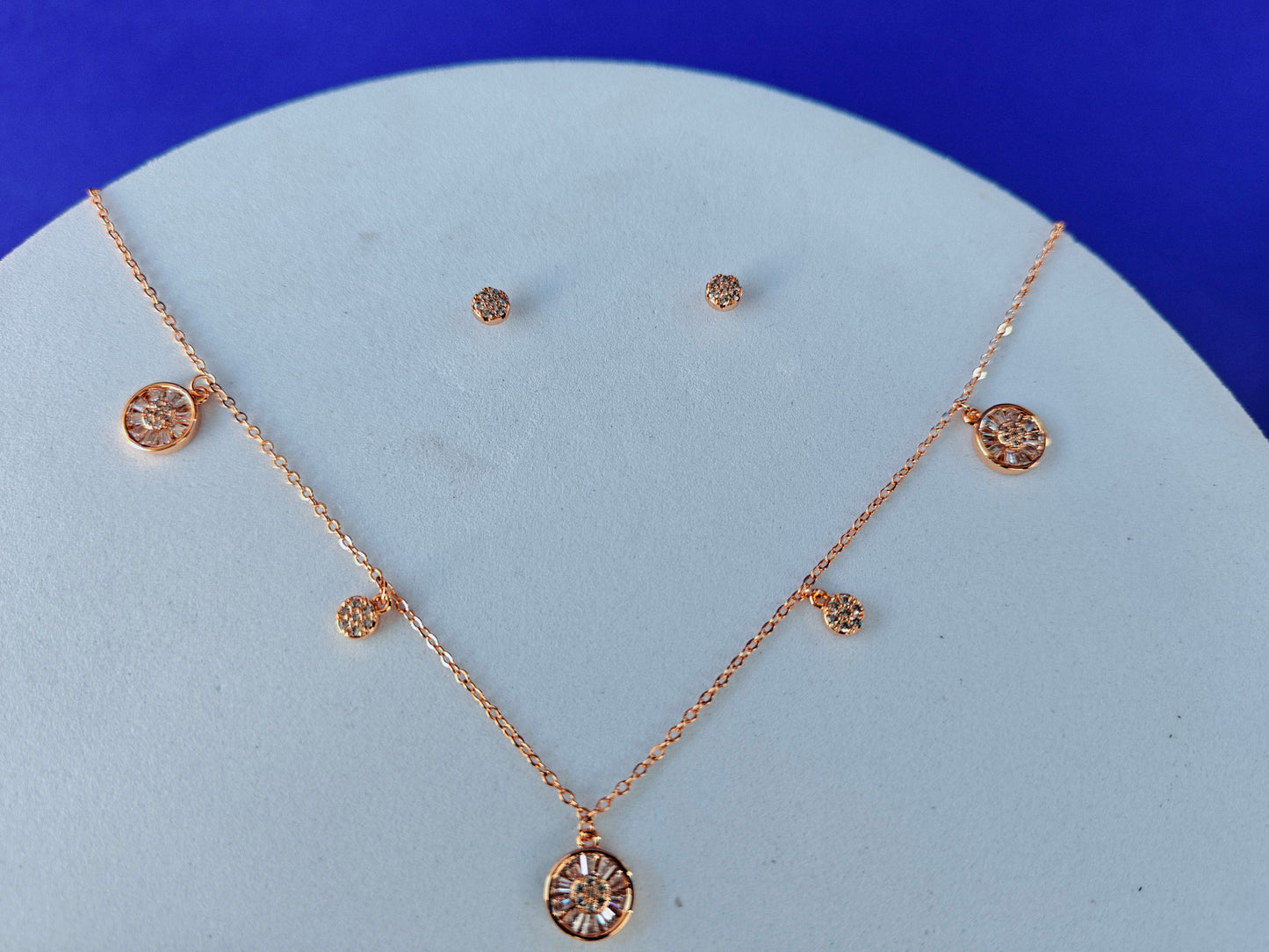 FULLY ADJUSTABLE GOLD CHAIN COMBO WITH EARRINGS