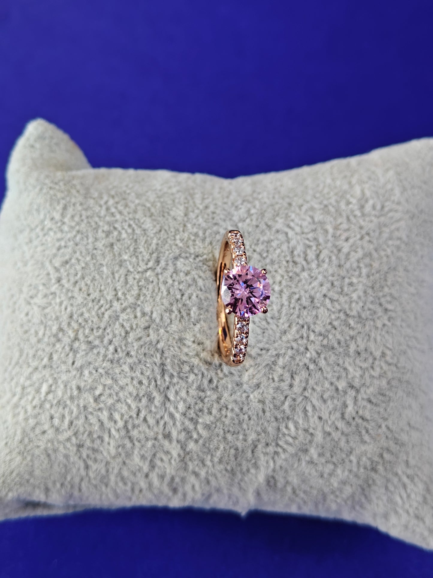 ROSEGOLD RING..