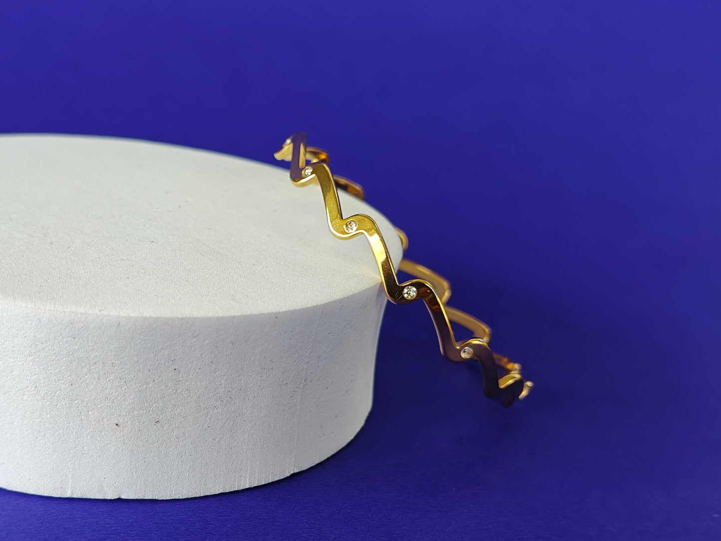 18K PLATED GOLD BANGLE PAIR