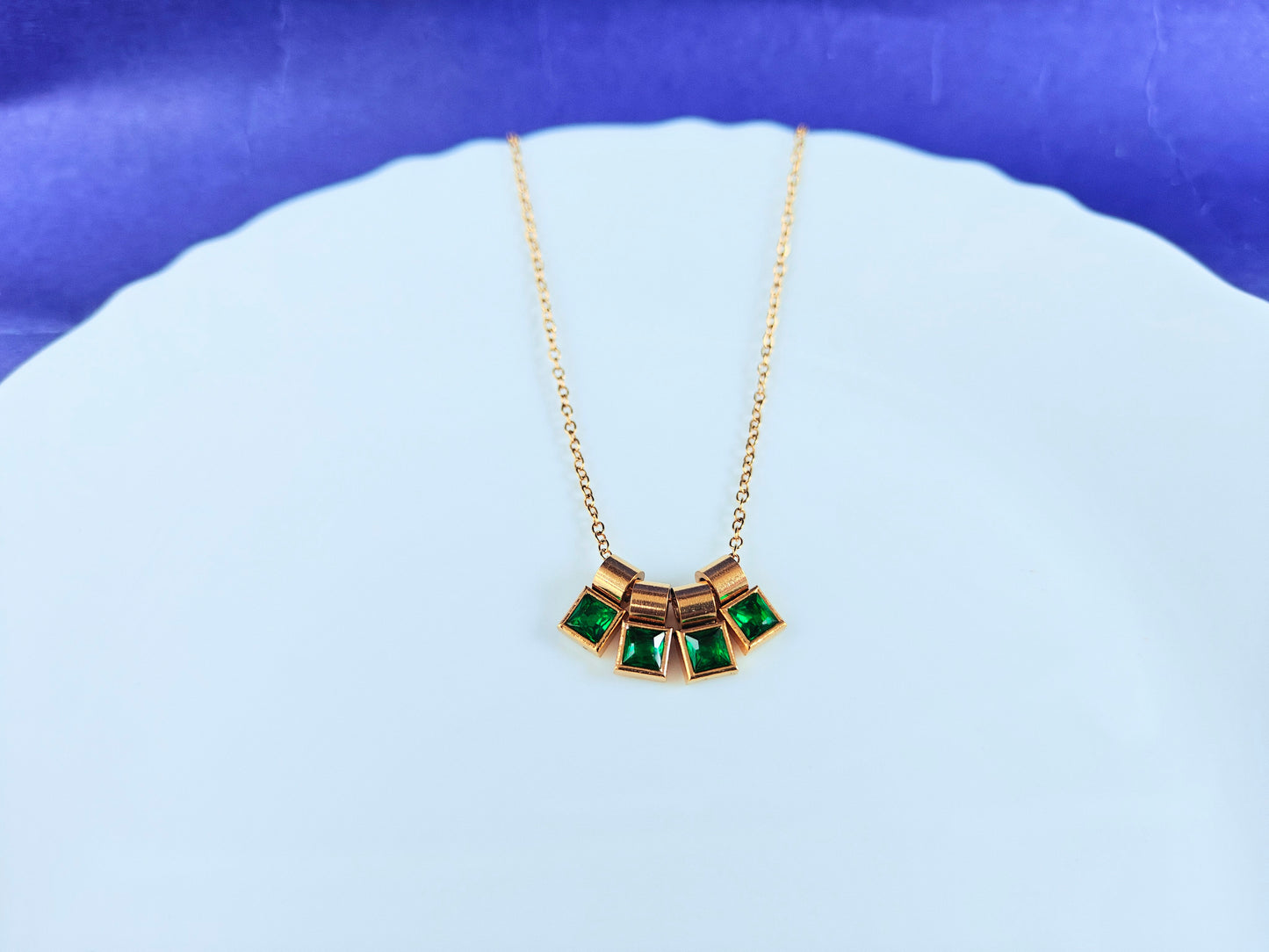 GOLD CHARM J6 7M' Green