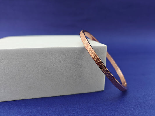 ADULT MINIMAL ROSEGOLD BRACELET X