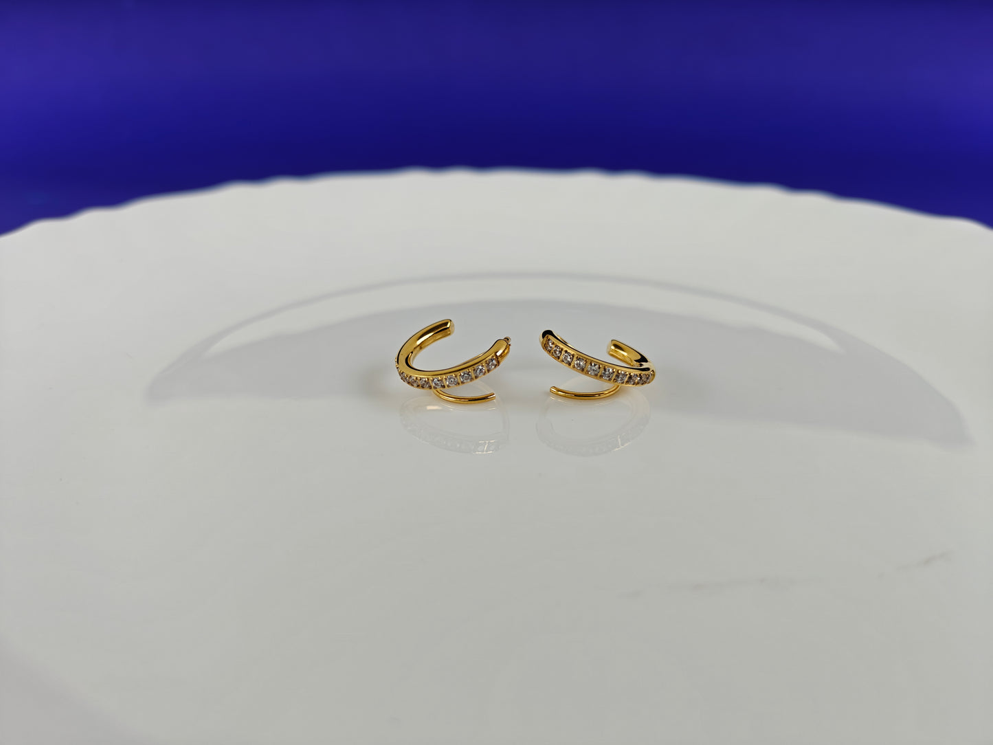 GOLD EARRING  8I T7 X