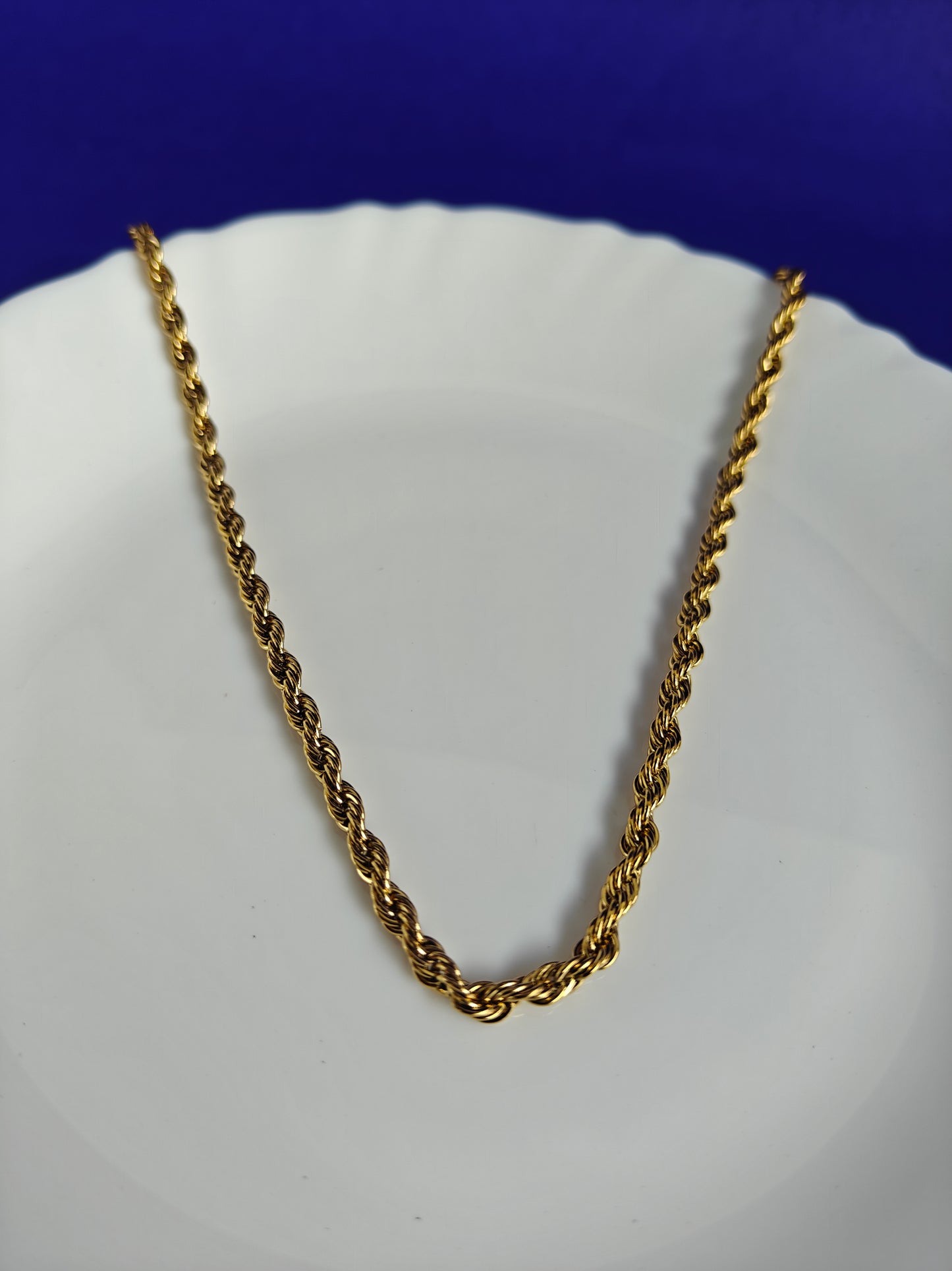 UNISEX GOLD  CHAIN O2 U