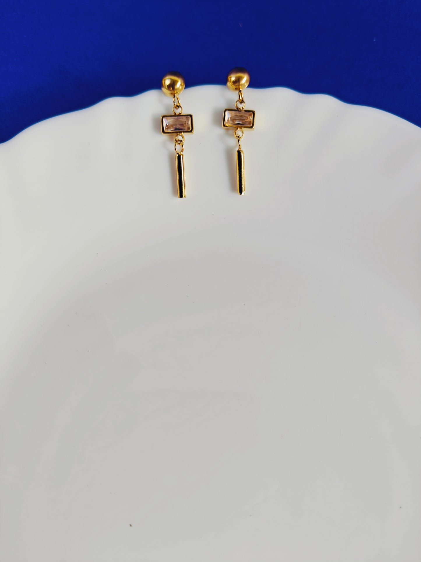 GOLD EARRING  7U T7 X