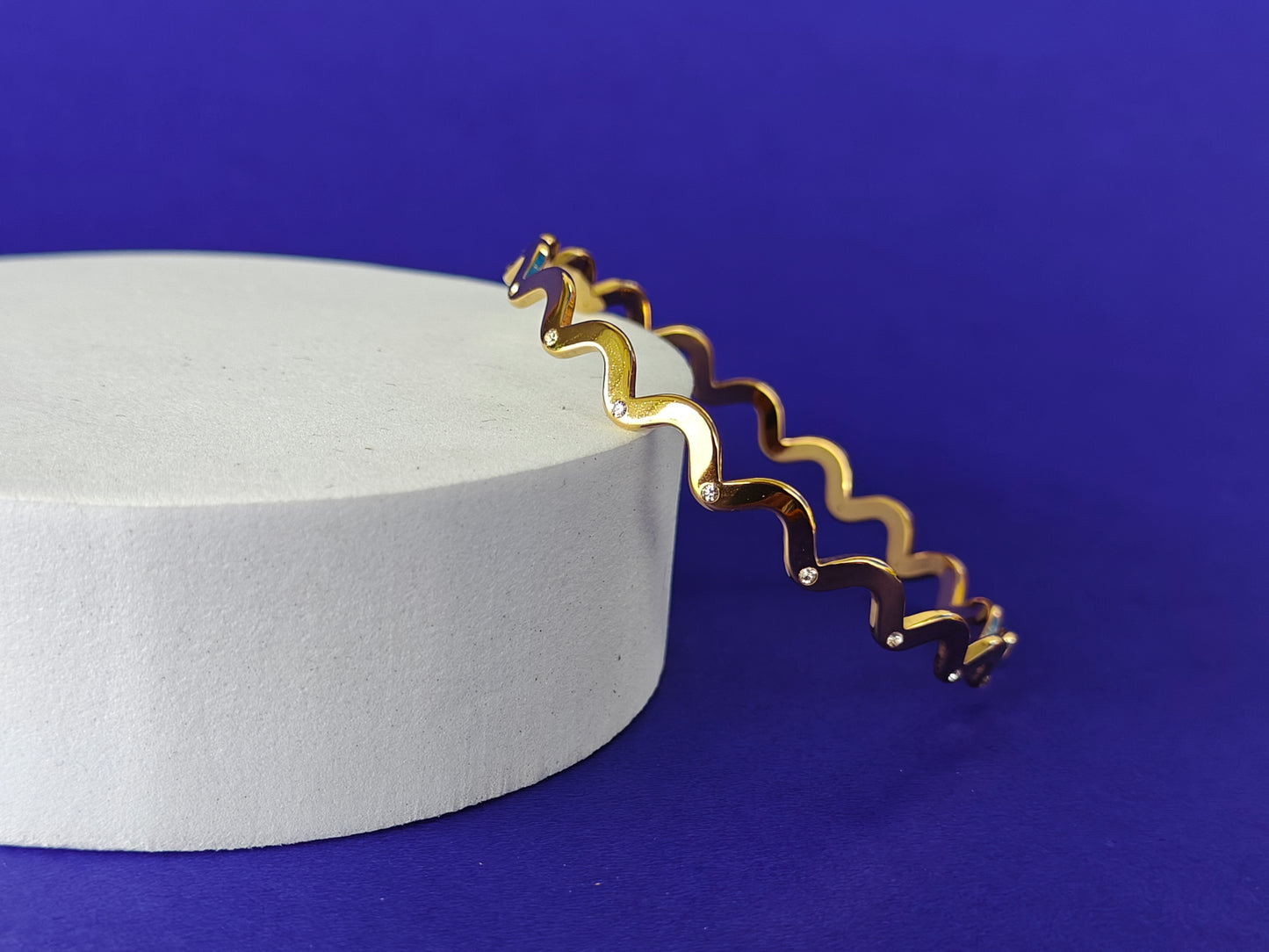 18K PLATED GOLD BANGLE PAIR