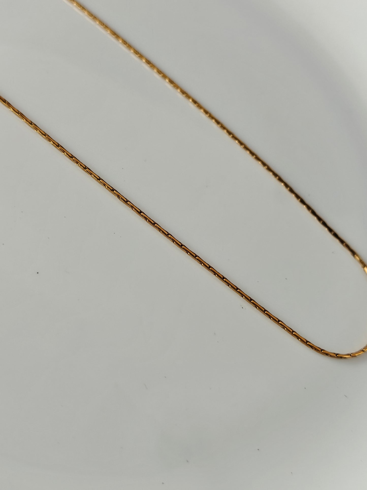 UNISEX GOLD CHAIN