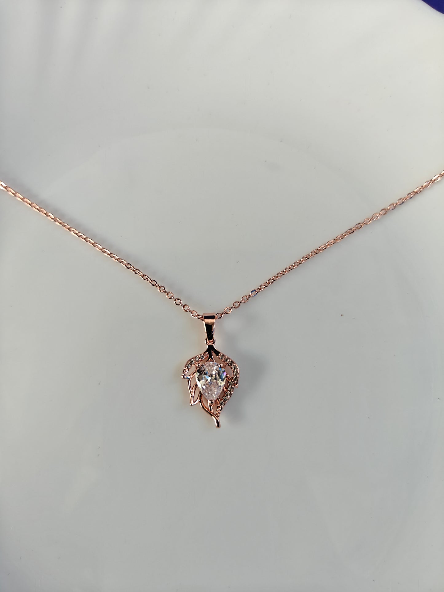 ROSEGOLD CHAIN.