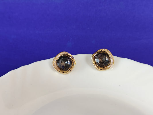 GOLD EARRING   Y19