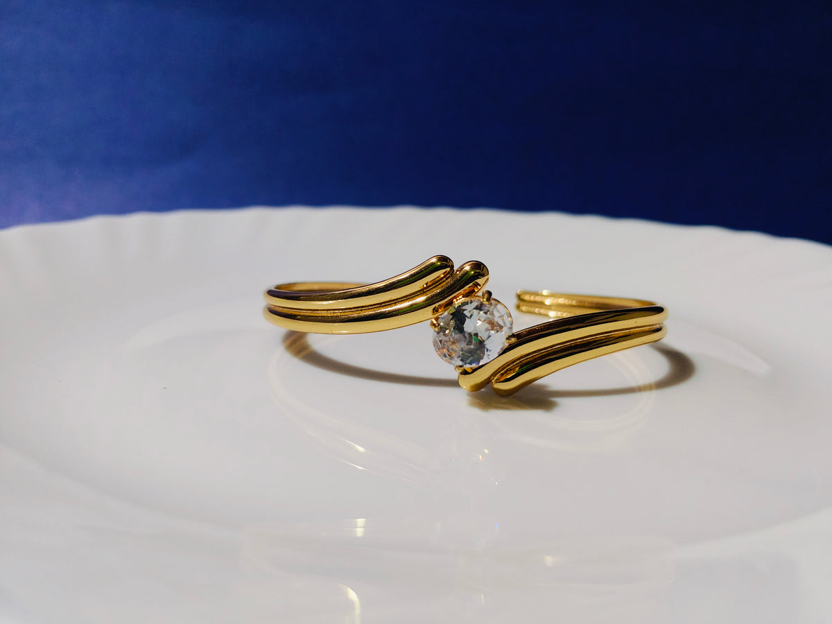 GOLD CUFF BRACELET