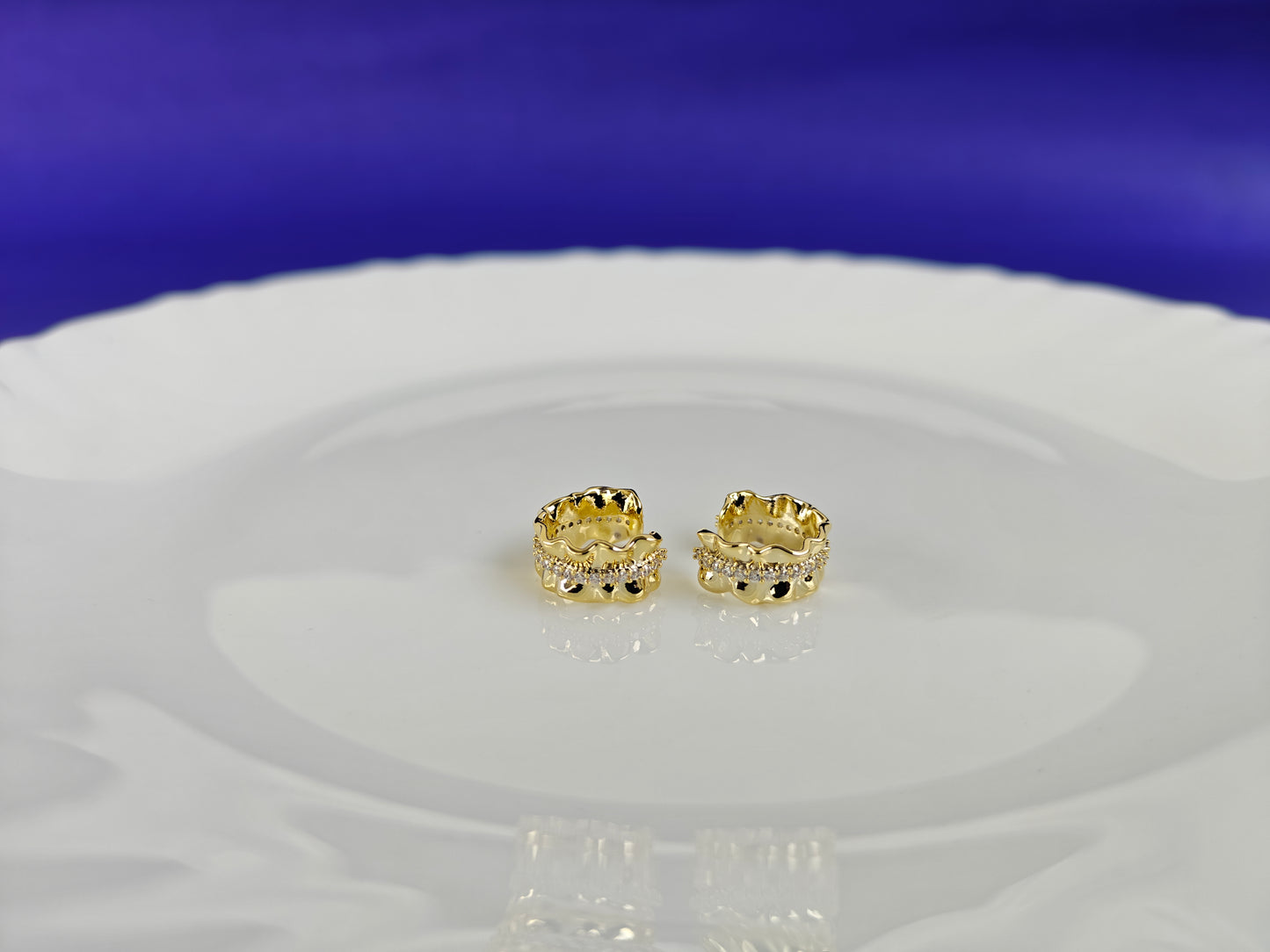 GOLD EAR CUFF H Z3