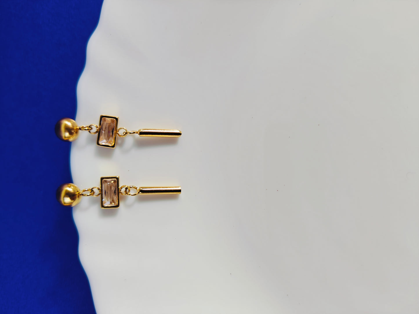 GOLD EARRING  7U T7 X