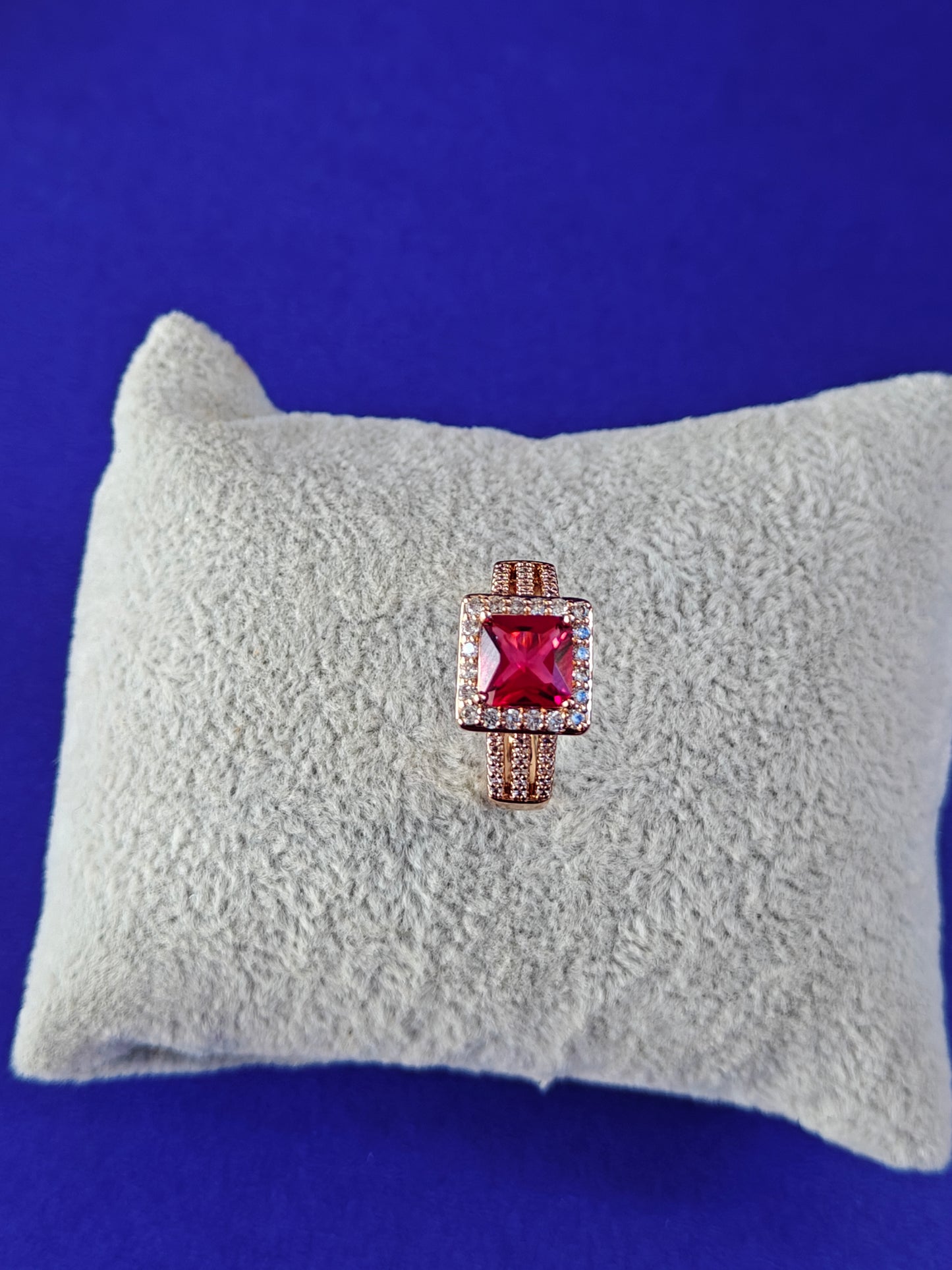ROSEGOLD RING..