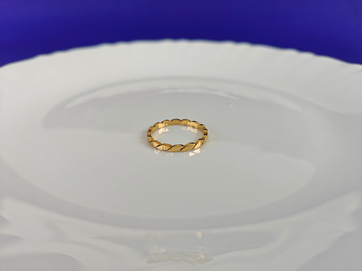 GOLD RING X
