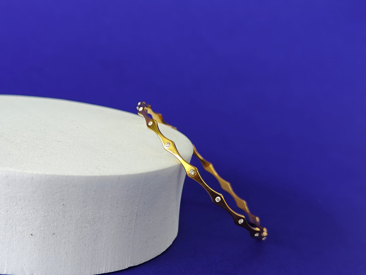 18K PLATED GOLD BANGLE PAIR