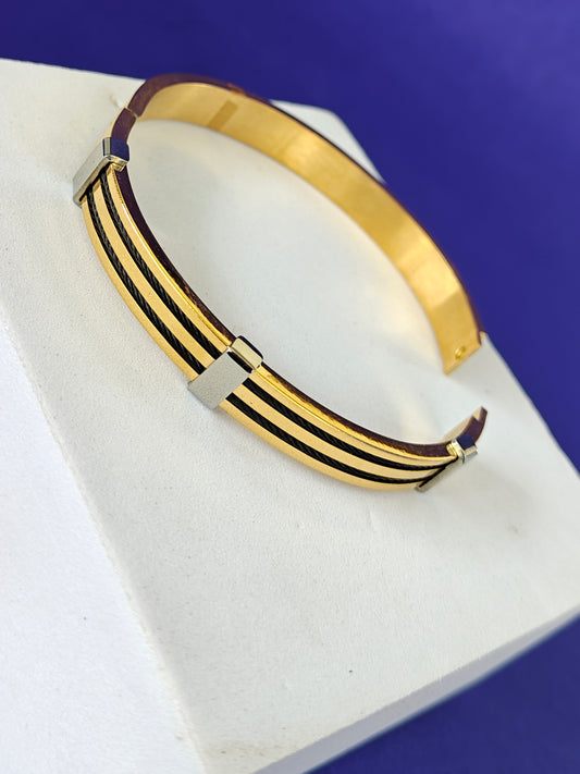 UNISEX KADA GOLD WITH BLACK BRACELET