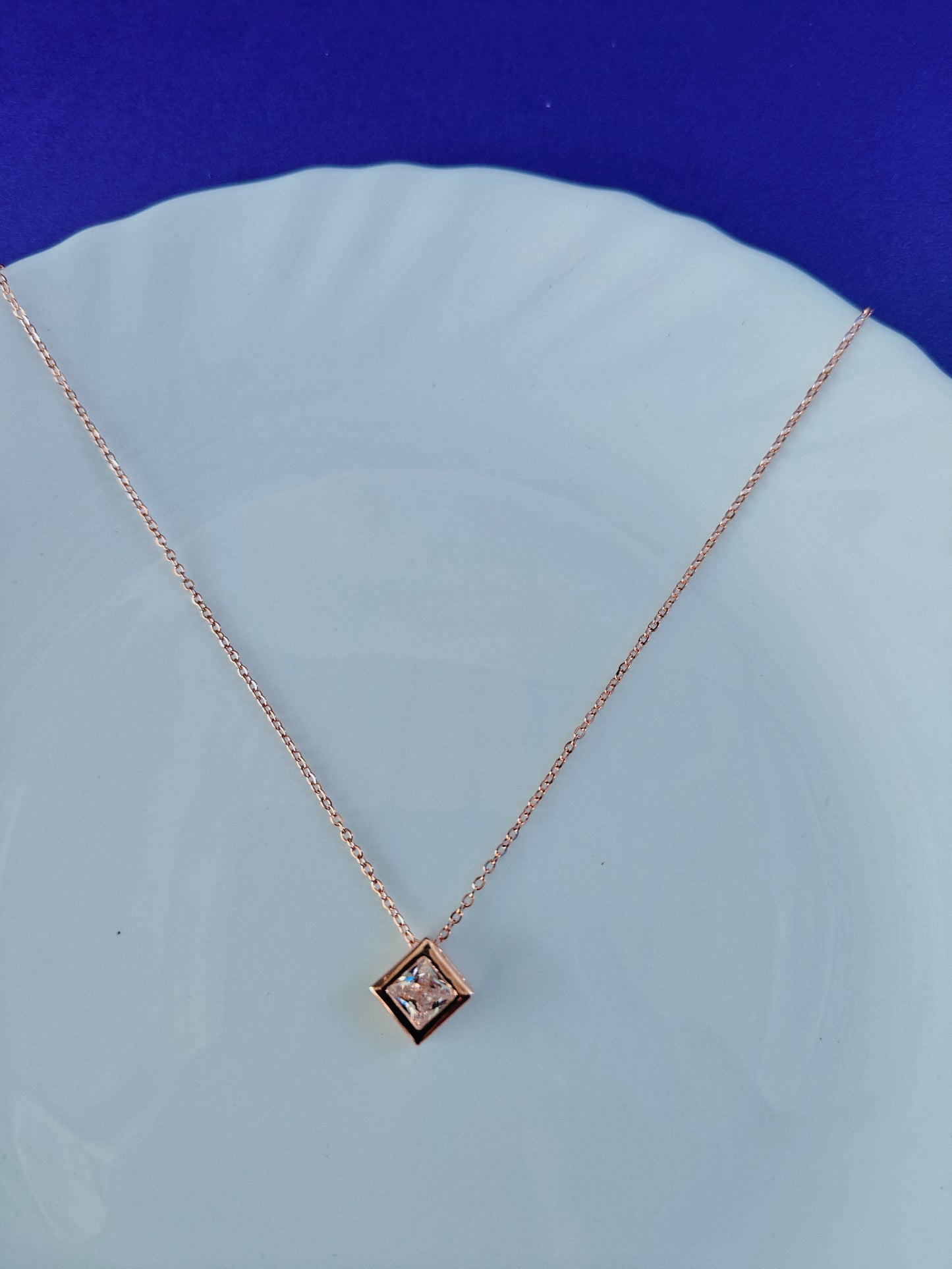 ROSEGOLD CHAIN.