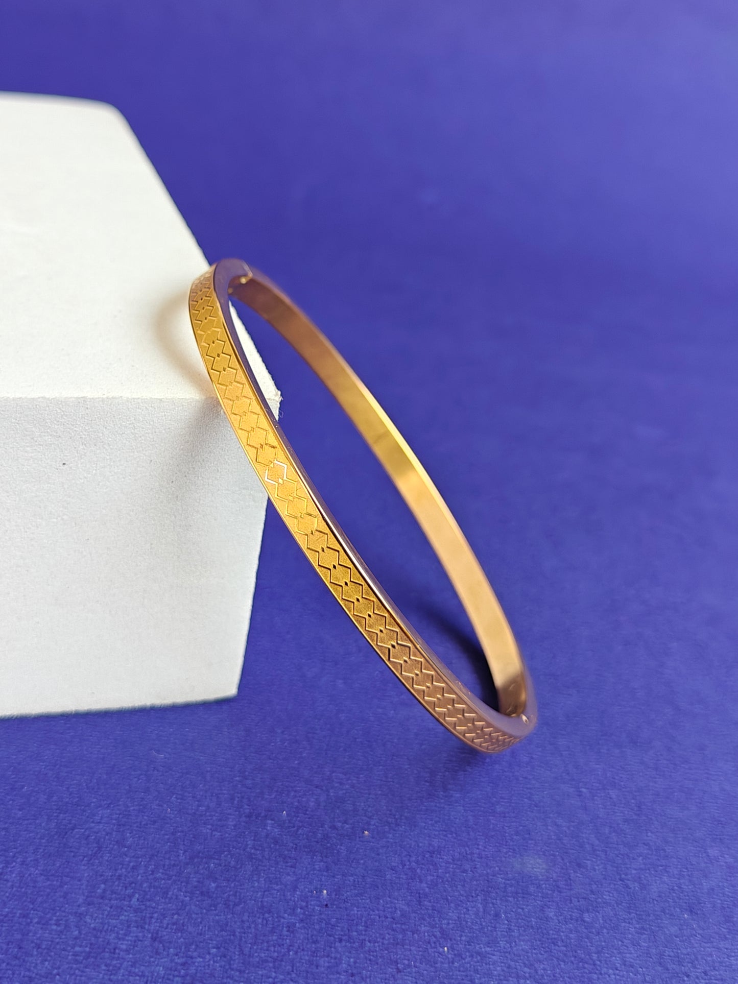 ADULT  GOLD BRACELET