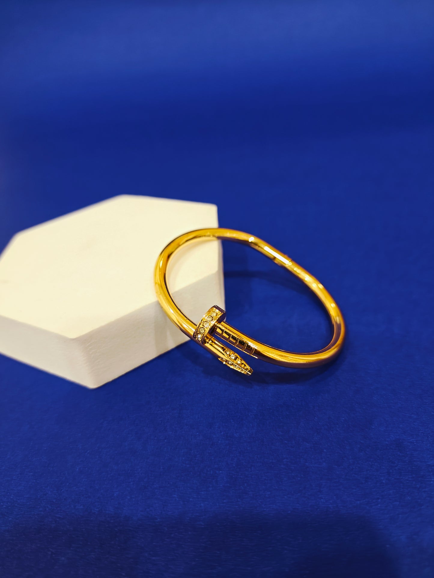 KIDS GOLD BRACELET .