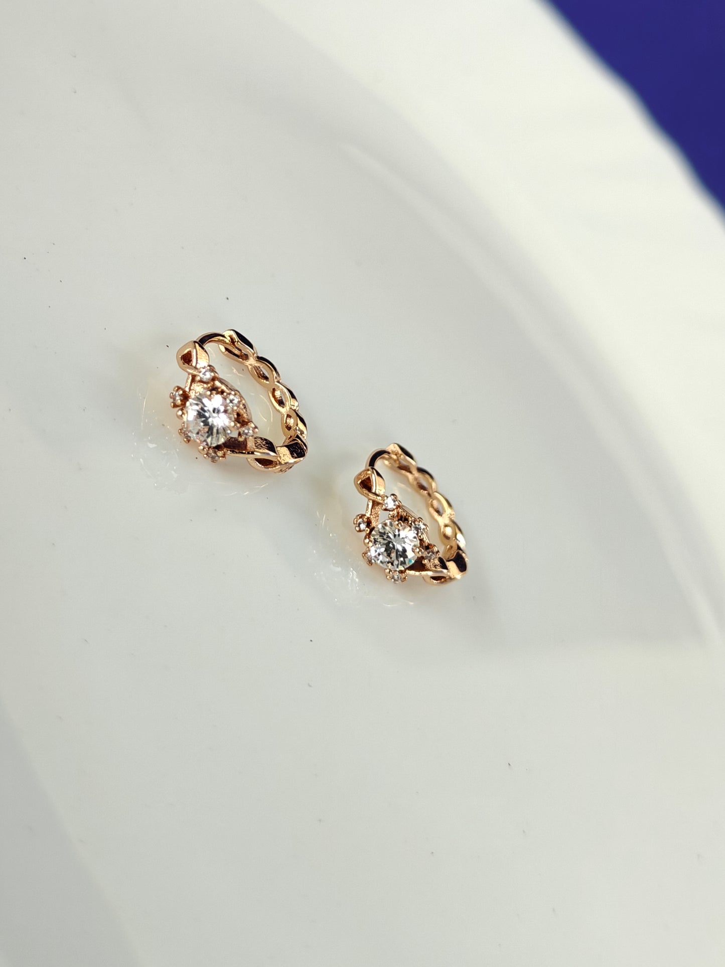 ROSEGOLD EARRING Z15 white stone