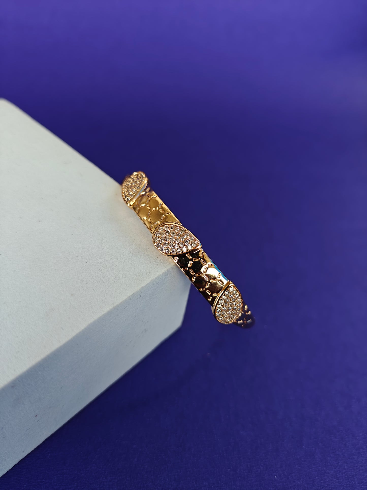 KIDS ROSEGOLD BRACELET ..