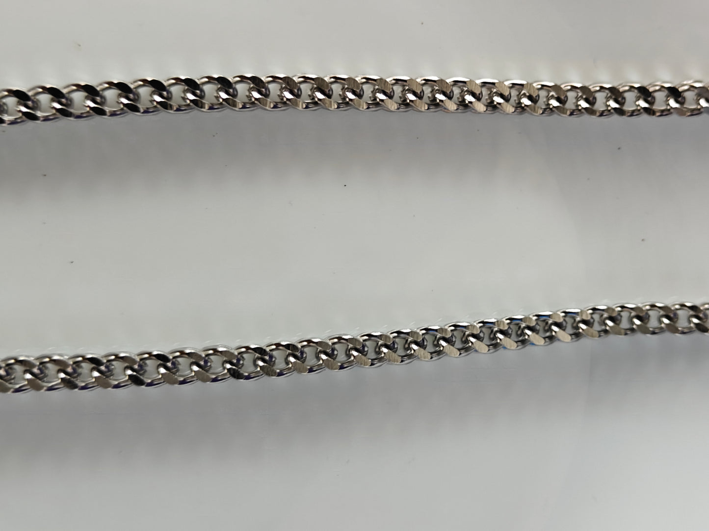 UNISEX SILVER CHAIN