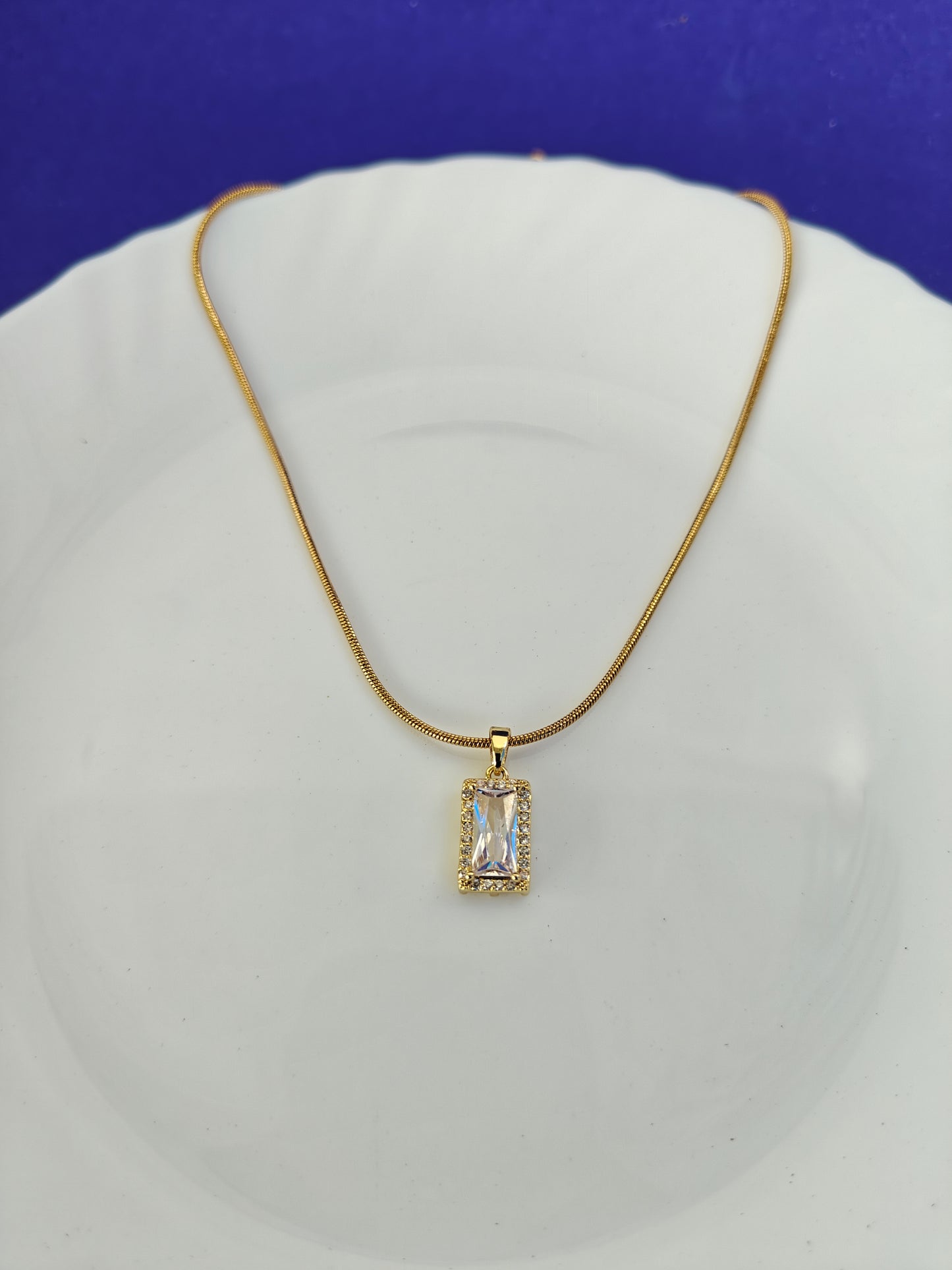 GOLD CHAIN O  S15