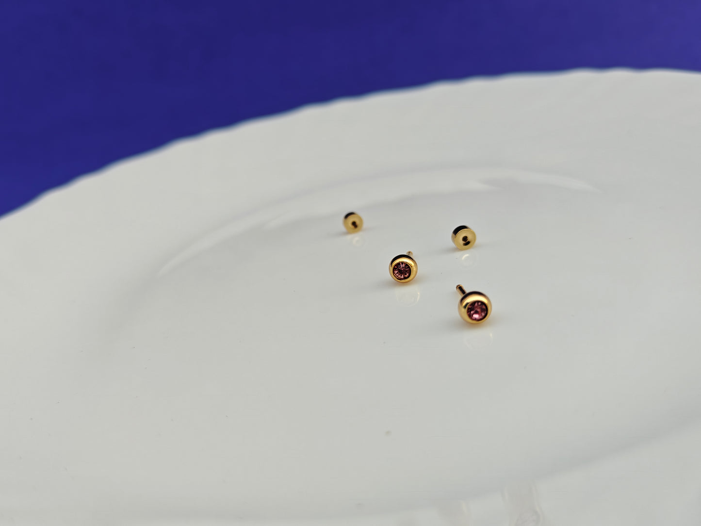SCREW TYPE EARRINGS ANTI TARNISH AS 6
