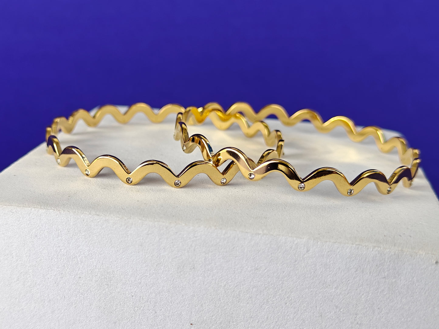 18K PLATED GOLD BANGLE PAIR