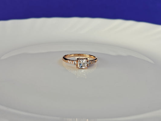 ROSEGOLD RING ..