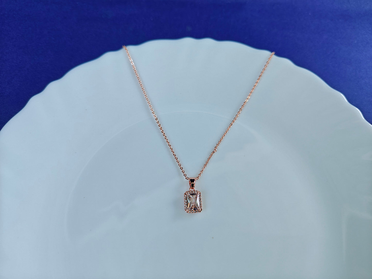 ROSEGOLD CHAIN Q4 FX'