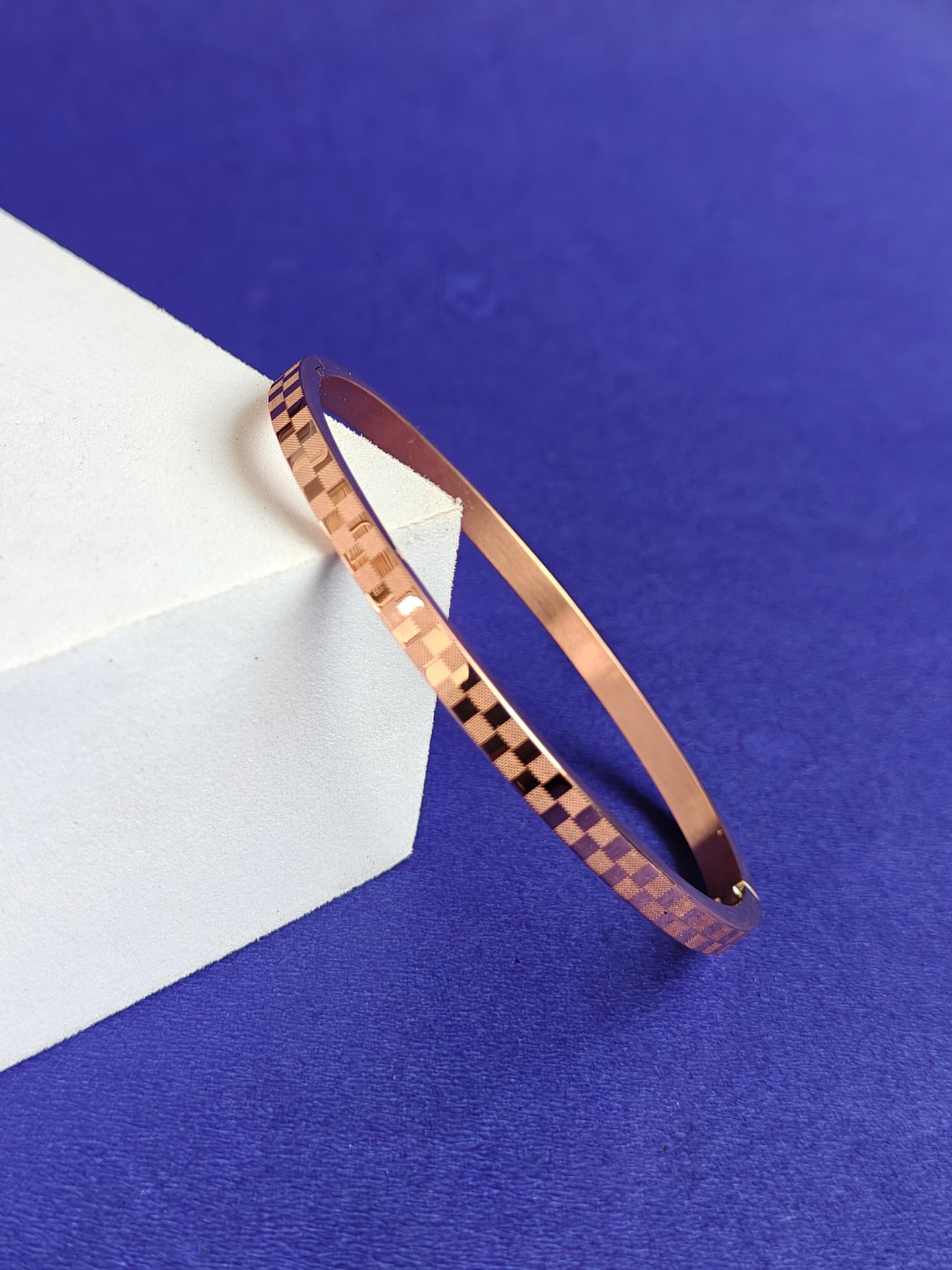 ADULT  ROSE GOLD BRACELET.