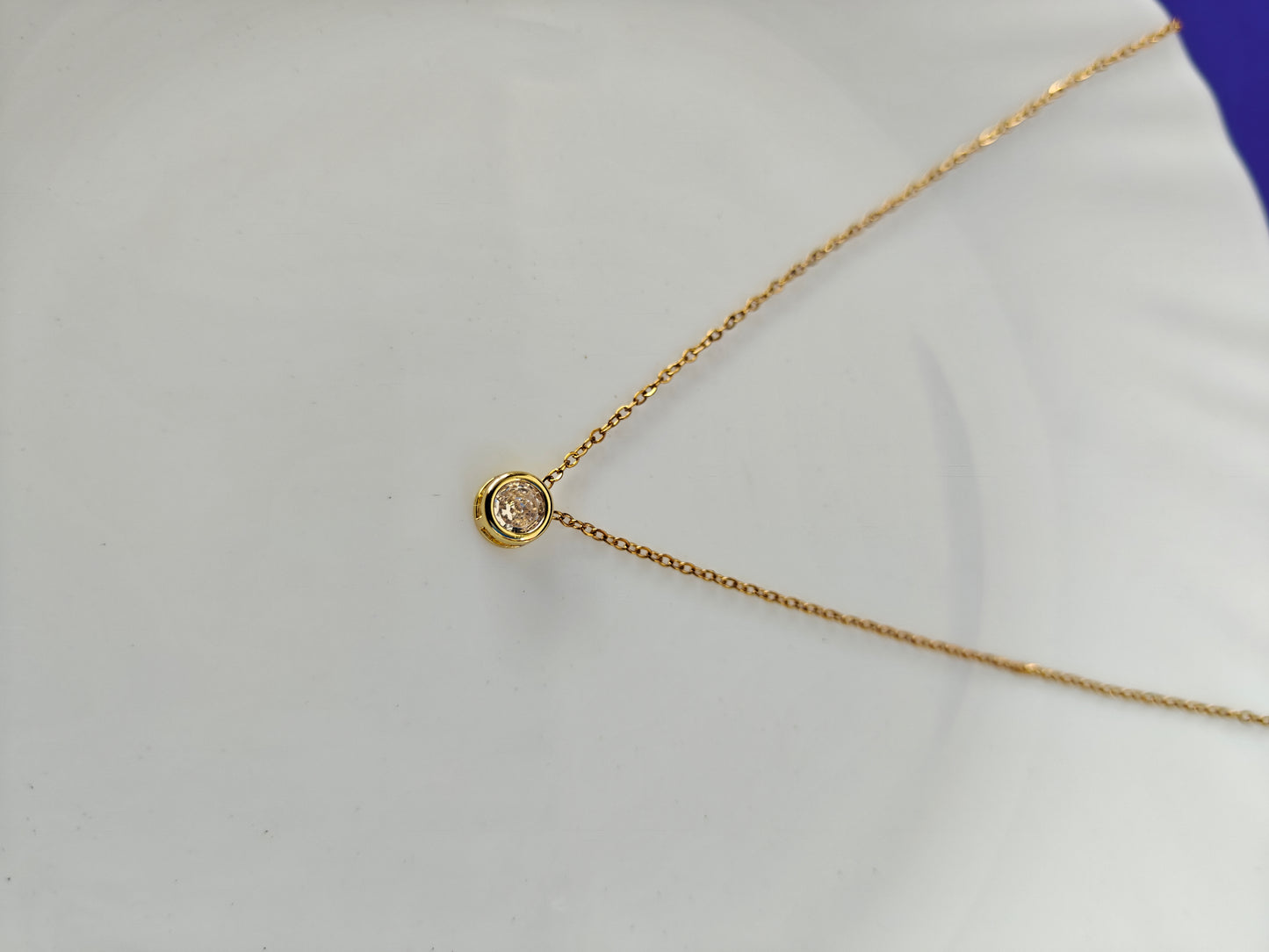 GOLD CHAIN   J 9 S13