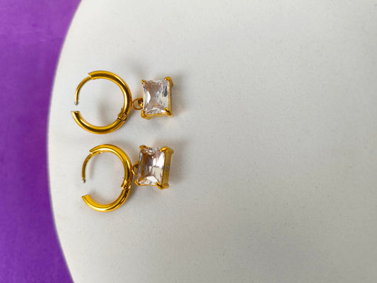 GOLD EARRING  7F T7 X
